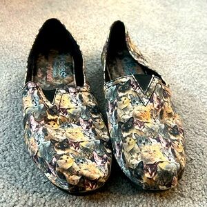 COPY - Bobs cat print shoe. Size 8
